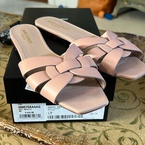 YSL TRIBUTE NU PIEDS SANDAL in Nude color